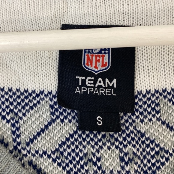 NFL Dallas Cowboy's Christmas Sweater Size Small V-neck - Picture 8 of 11